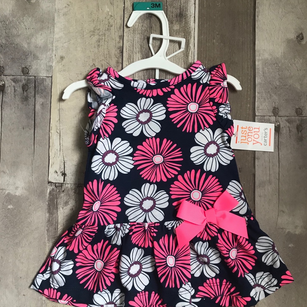 Carter’s Baby Girl 2-piece outfit